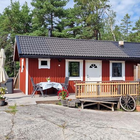 Moeja Stuga I Stockholms Skaergard Exterior photo