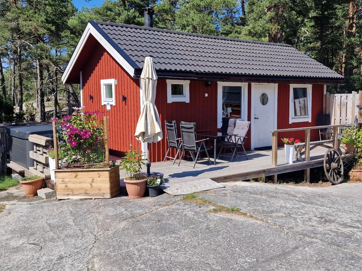 Moeja Stuga I Stockholms Skaergard Exterior photo